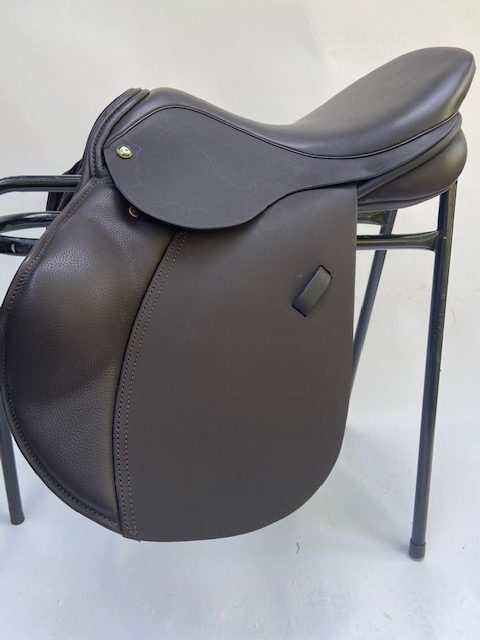 Ideal Impala 1450 Jump Saddle Special Offer