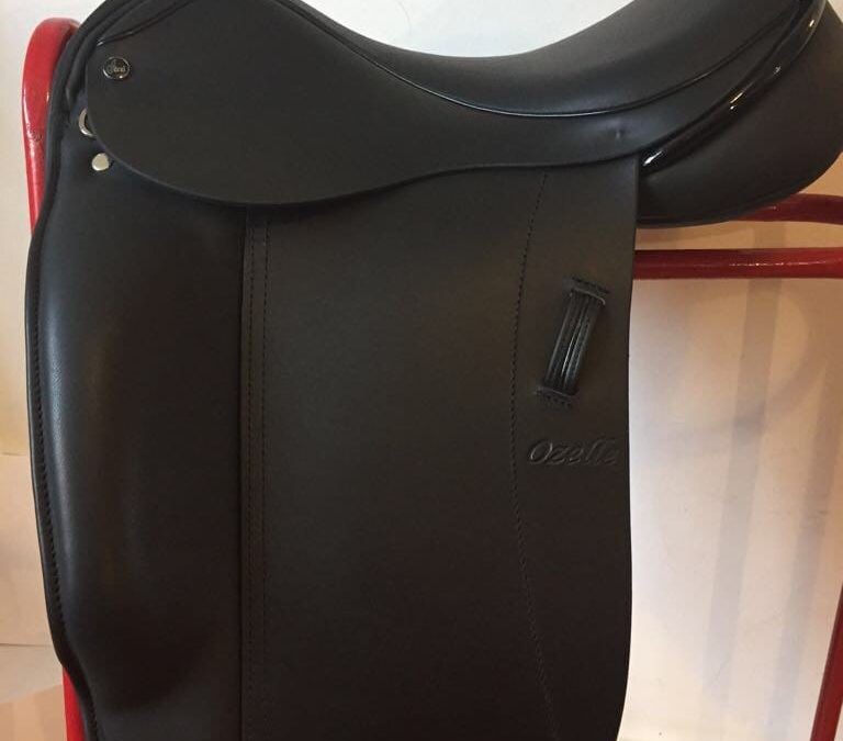 The Ideal Ozelle – a dressage saddle for wide horses but with a narrow twist for the rider! Truly an innovation!