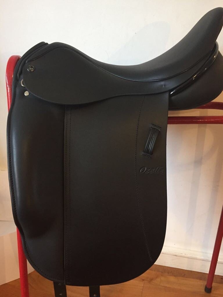 Ideal Ozelle Dressage Saddle 17 1/2" MW Black Patent rolls & piping